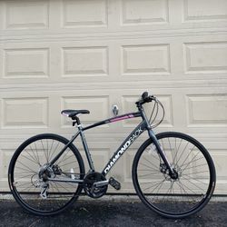 Diamondback Clarity 2 – Women’s Hybrid Bike – Large Frame - Bicycle Fitness Aluminium