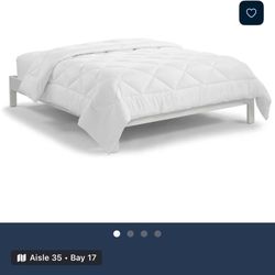 Serta White Geometric Reversible King Comforter