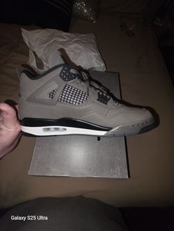 Jordan 4 White Cement