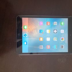 APPLE IPAD MINI 1ST GENERATION IN EXCELLENT CONDITION 