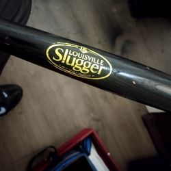 28 Oak Louisville Slugger Black 