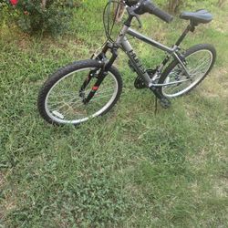 Huffy 24 Inch  Bike 18 Speed Moutain Bike 70 Dollars OR BEST OFFER