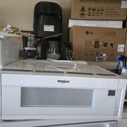 Low Profile Microwave 