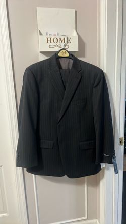 New Men’s charcoal color suit