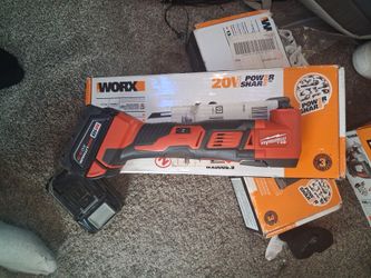 Milwaukee multi tool and m18 red lithium xc 5.0 battery