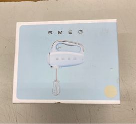 Smeg Off White Cream Hand Mixer w Attachments