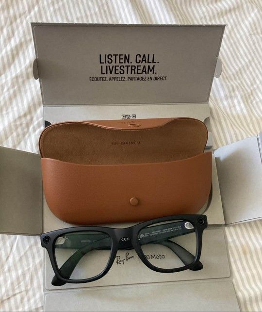 Ray Ban Meta Wayfarer - Matte Black W/bag