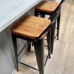 2 Counter Stools