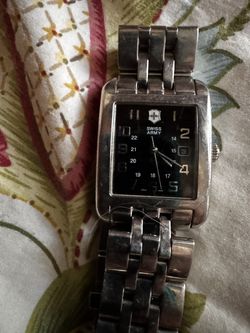 Men or ladies swiss army watch silver color