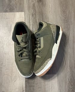 Jordan 3 family affair size 10.5