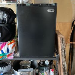 Mini Fridge 