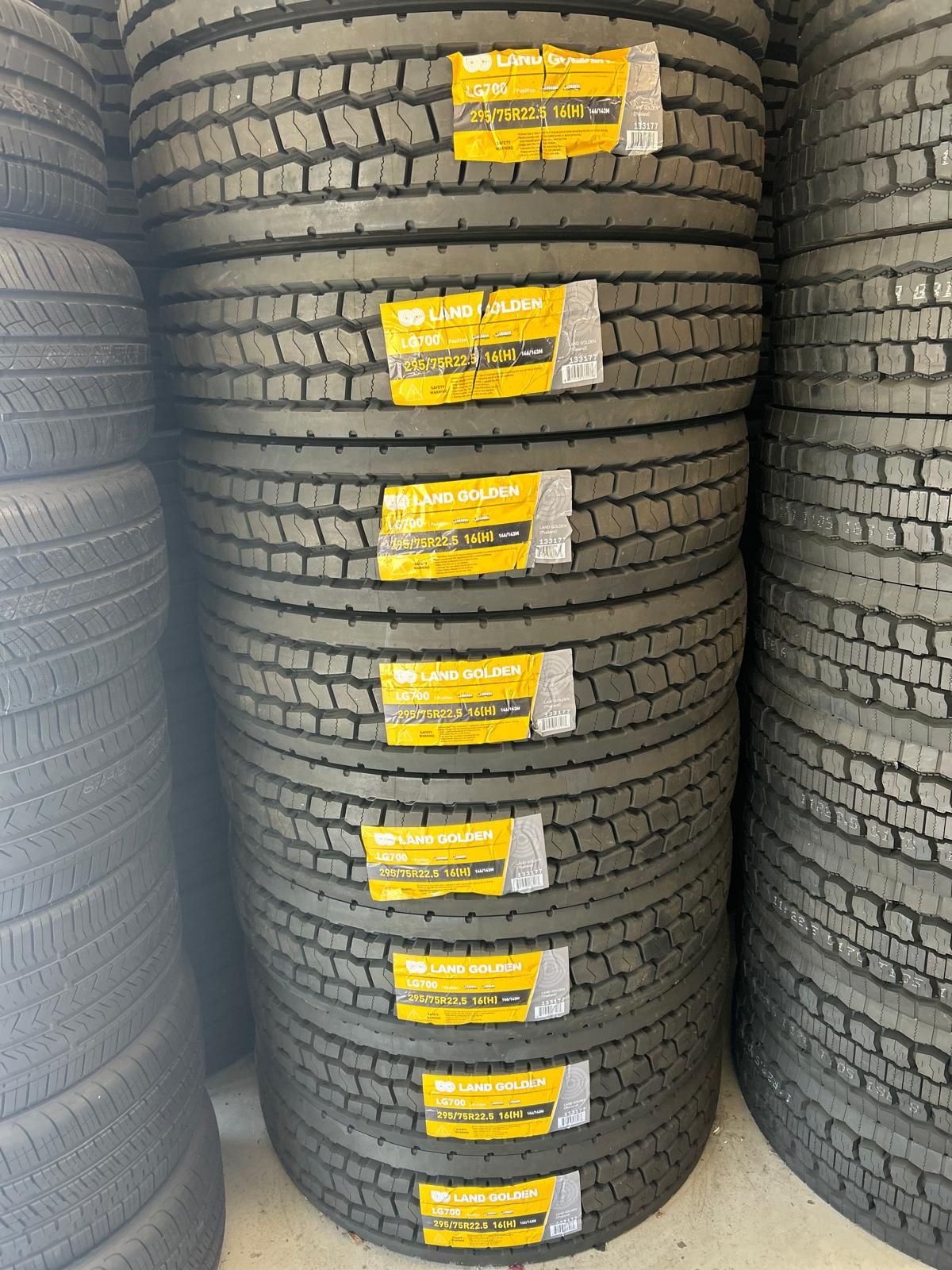 295/75R22.5 LAND GOLDEN SET OF 8 TRUCK TIRES FOR SALE AT SPECIAL.WE FINANCE NO CREDIT NEEDED💥