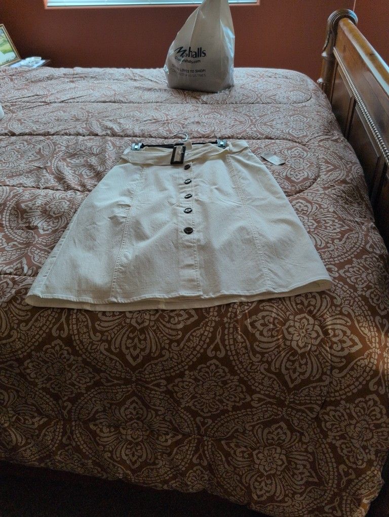 Woman Skirt