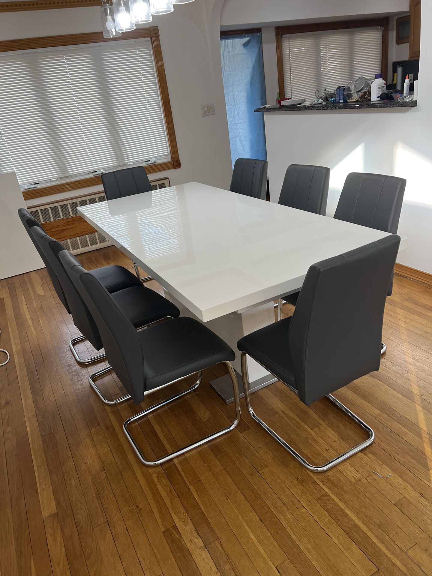 Dining Table And Chairs Mint Condition