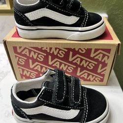 Old Skool V Black And White Toddler Vans 