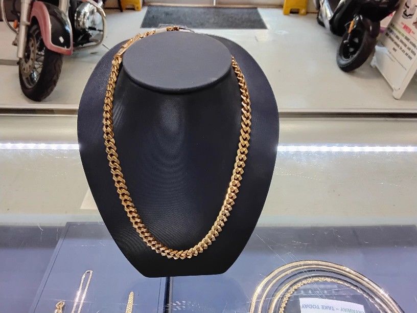 14 KARAT GOLD CUBAN LINK NECKLACE