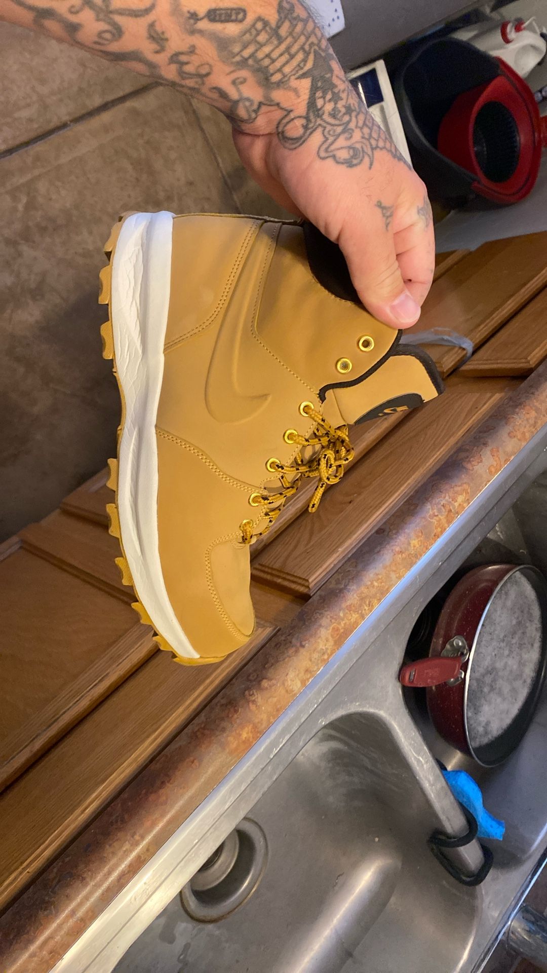 Nike Men Boots Size 10