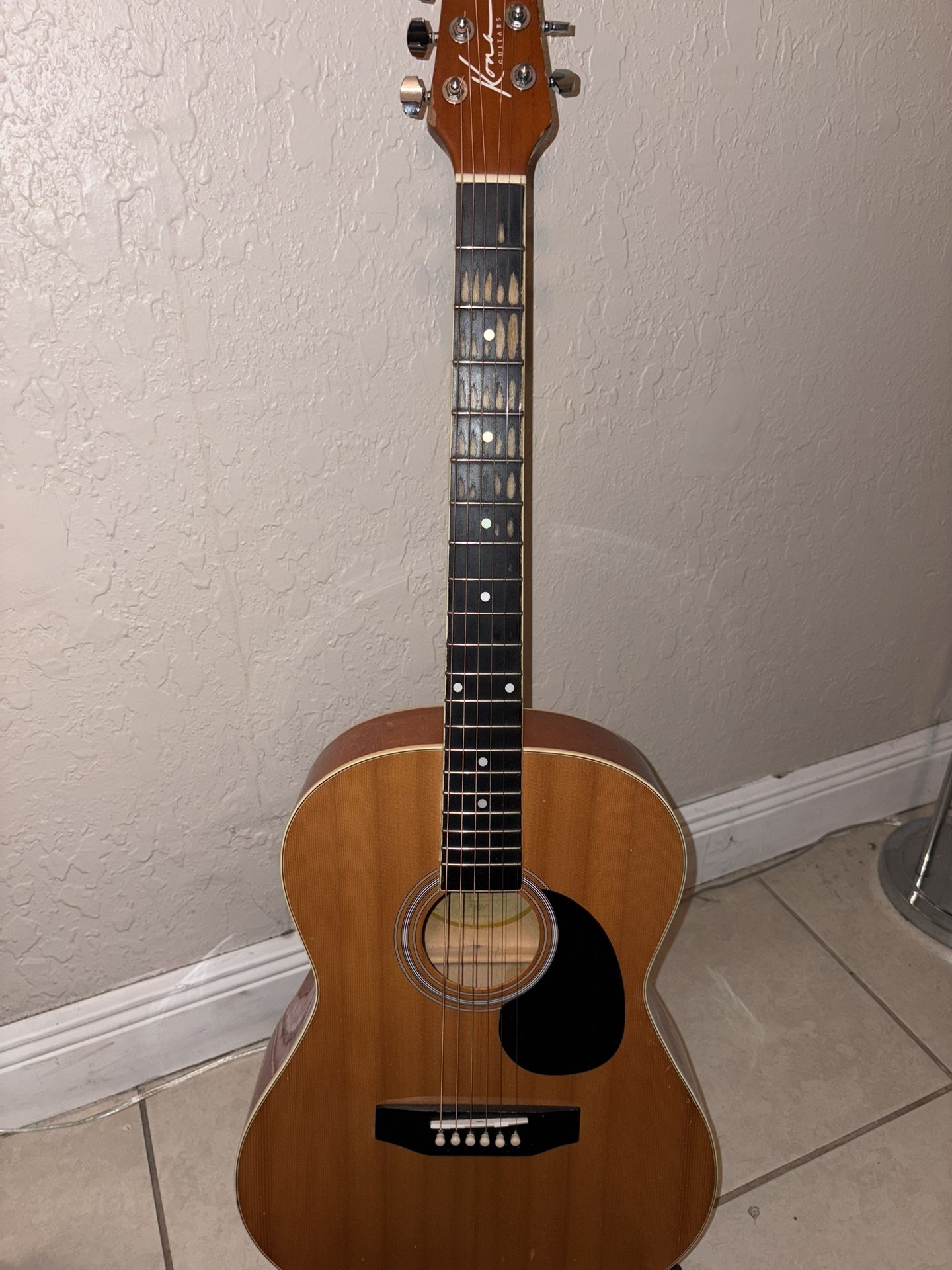Kona Acoustic Guitar With Stand
