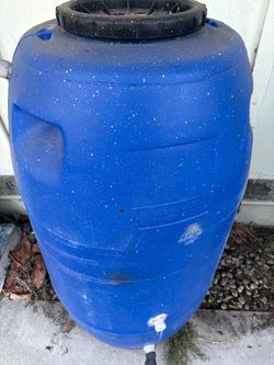 Large Blue Plastic Water Storage Barrel / Rain Barrel with Lid & Drain