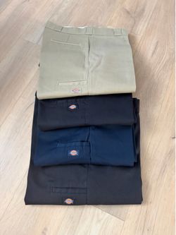4 Dickies Men's Loose Fit (size 38 x 32 )
