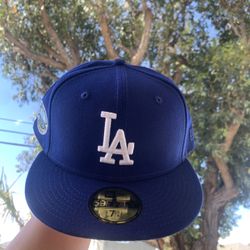 LA dodgers hat club pinky uv 