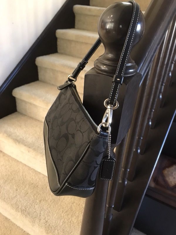 Coach Y2K Pink Demi Leather and Signature C Canvas Shoulder Bag. 6094 for  Sale in Sacramento, CA - OfferUp