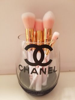 Chanel Makeup Brush Holder for Sale in San Antonio, TX - OfferUp