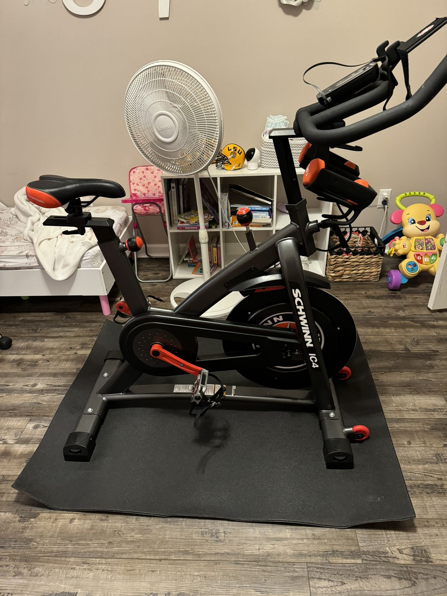 Schwinn IC4 Indoor Cycling Bike