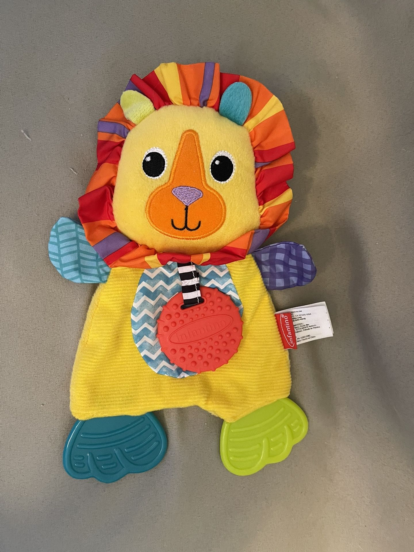 Infantino teether, baby lovey  blanket - yellow lion COLORFUL krinkle. No signs of use - appears to be new.