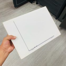 MacBook Air m3 Chip 256GB 8GBram