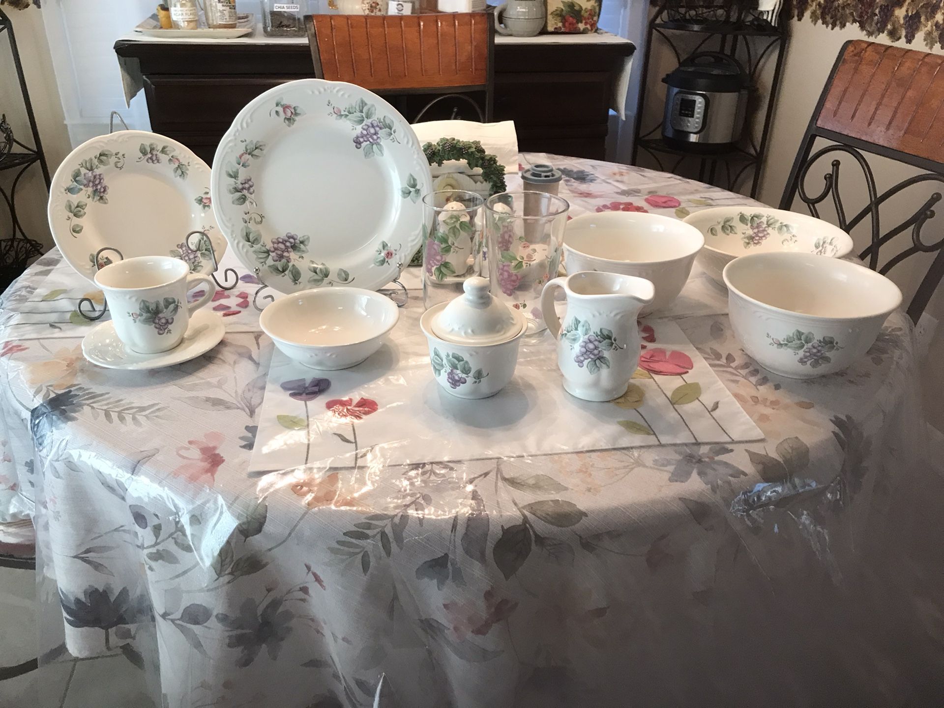 Pfaltzgraff Setting Of Grapevine Dish Collection, With Glasses