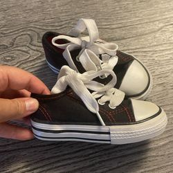 Converse-like new toddler sneakers sz 5 NEW
