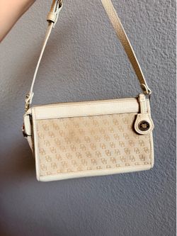 ‼️pending pickup‼️Vintage Dooney purse