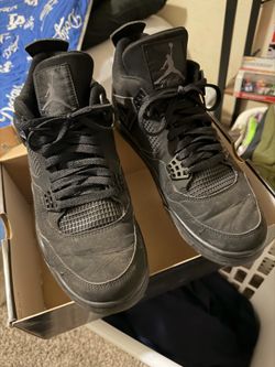 2004 black cat 4’s sz11