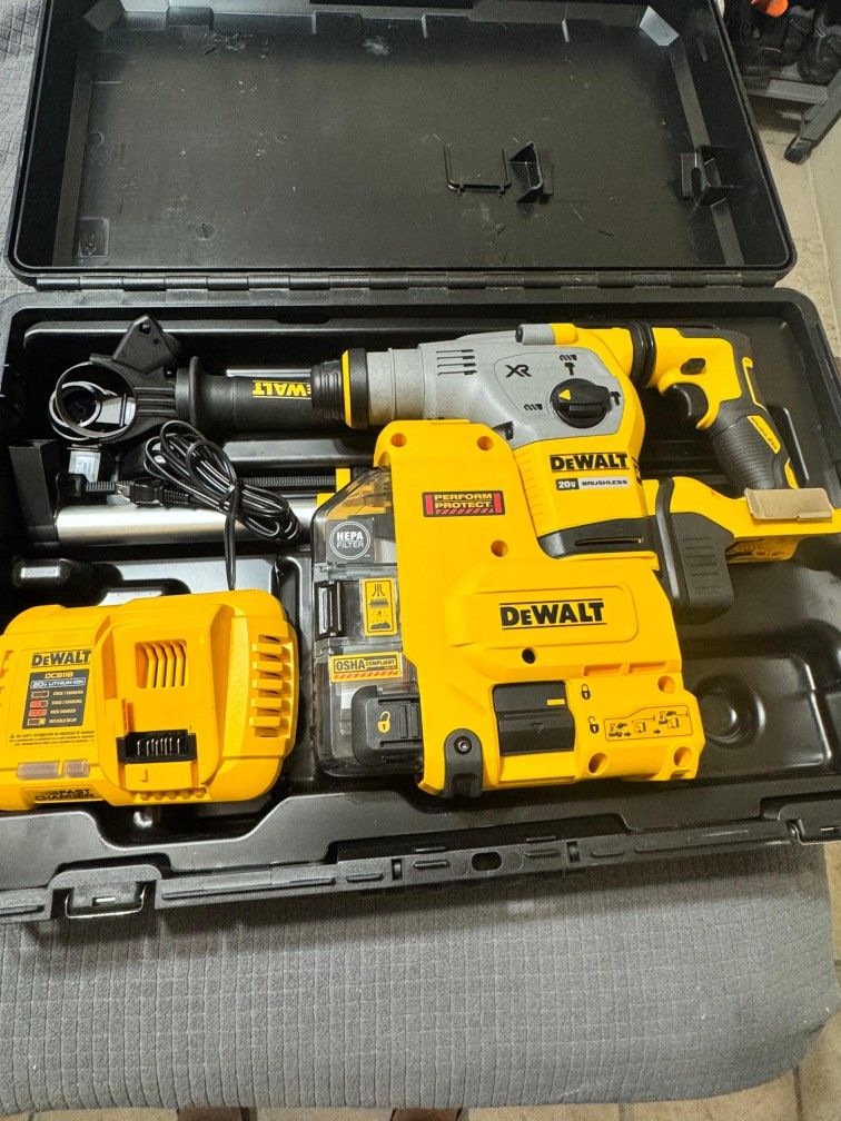 Dewalt 20v Max XR Shape Rotary