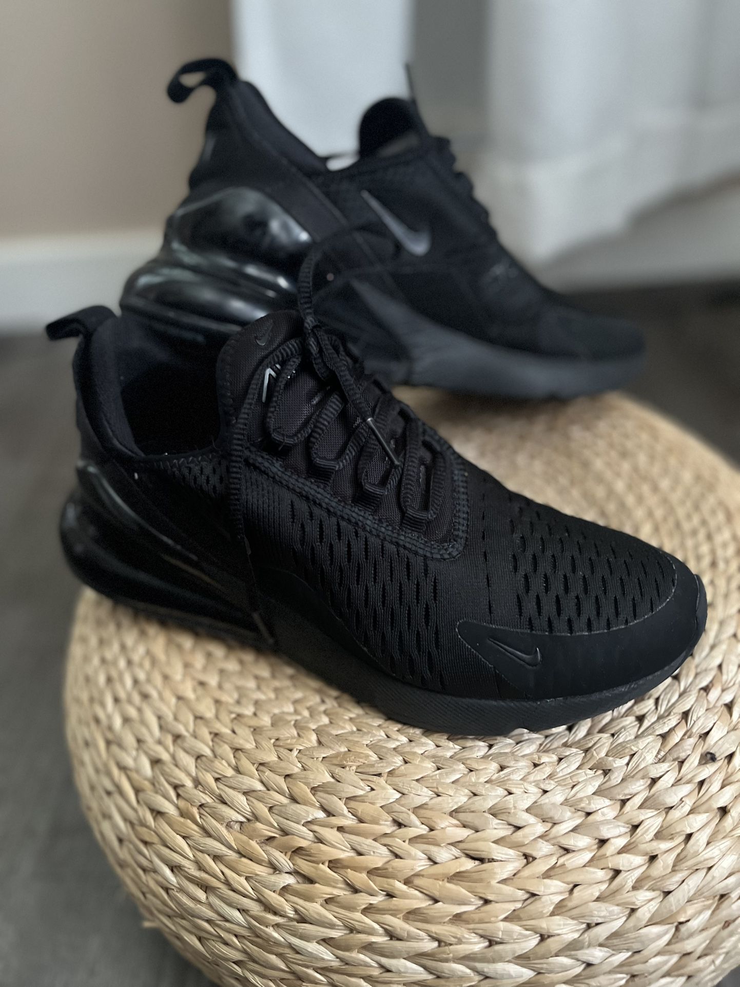 🖤 Nike Air Max 270 | All Black | Womens Size 8.5Y 