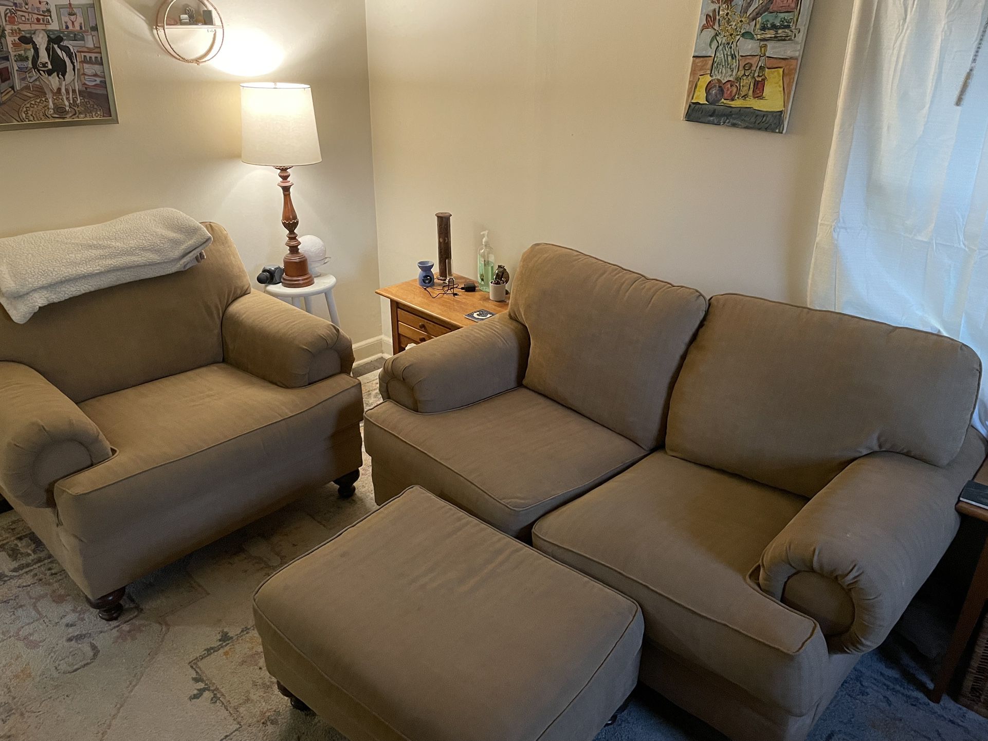 Loveseat, Chair, And Ottoman Set