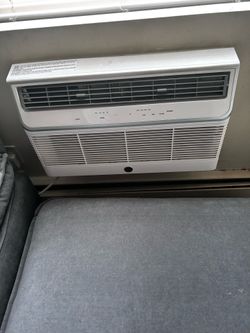 GE 10,000 Btu Air Conditioner