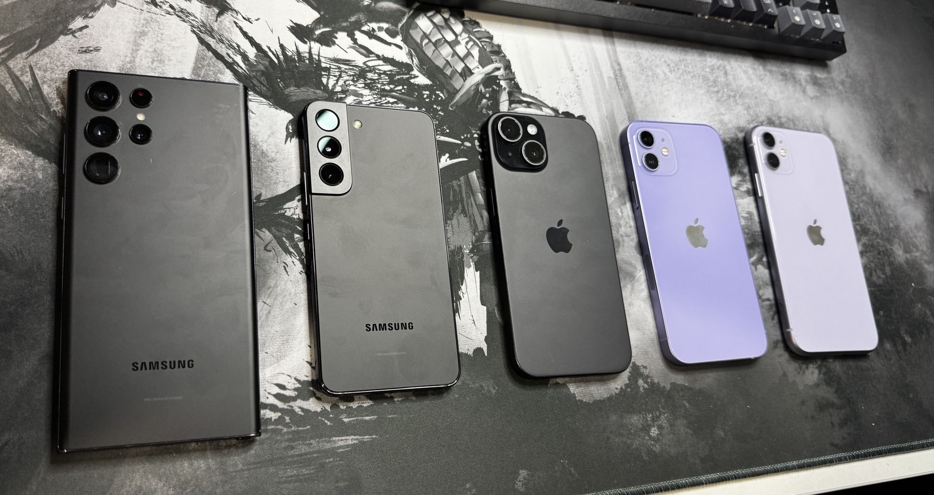 Galaxy s22's and Iphones