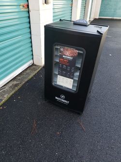 Masterbuilt® Adventure Series MES 140S Digital Electric Smoker