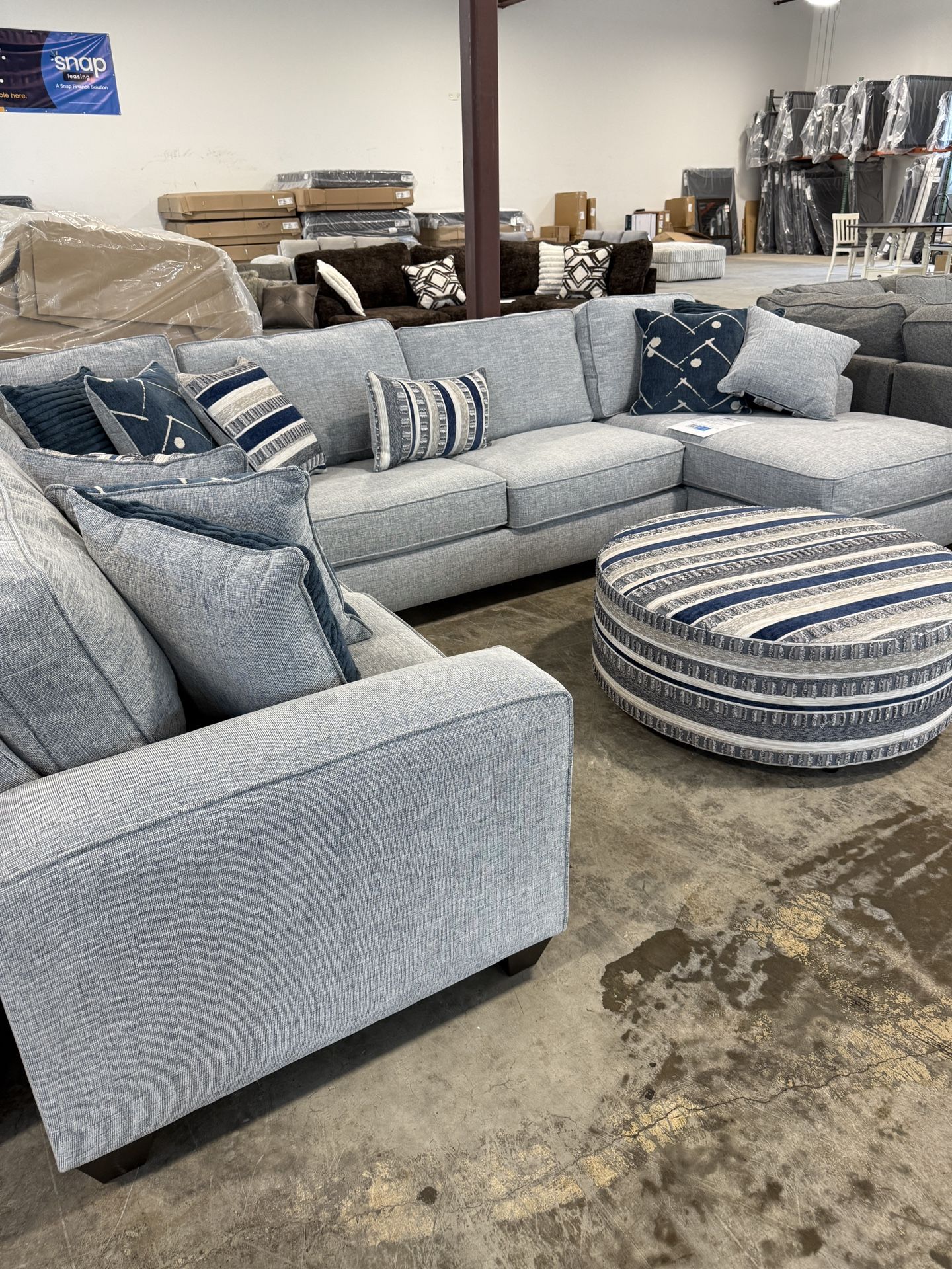 Brand New Sectional + Matching Ottoman 🛋️