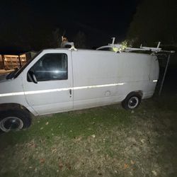2001 Ford E250 