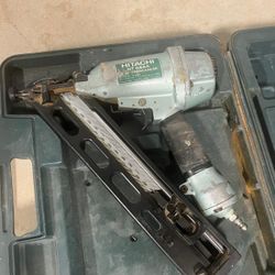 Hitachi Finish Nail Gun