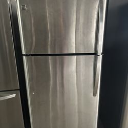 30 Wide Stainless Steel Refrigerator 