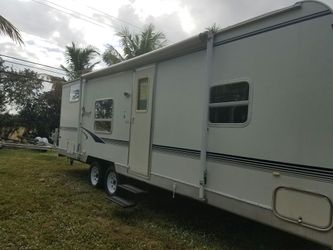 2008 Dutchmen travel trailer 27 feet