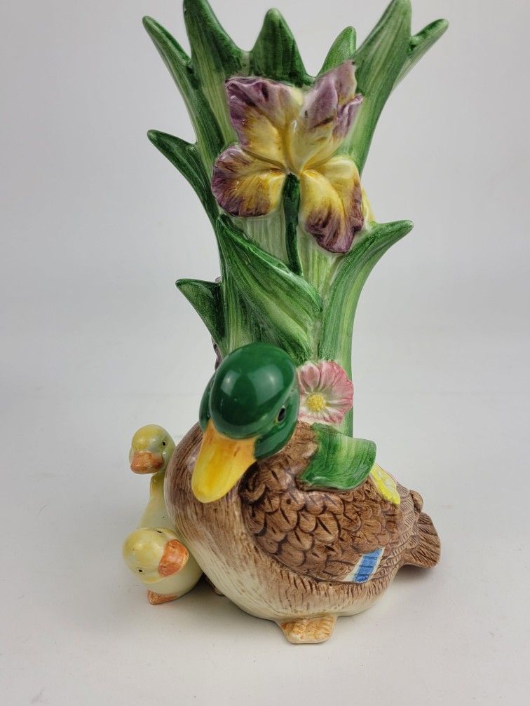 Fitz and Floyd Classics Nature's Treasures 7" Vase Mallard Ducks Flowers