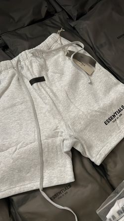 Light oat essential shorts