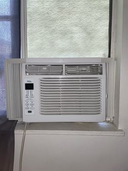 White TCL air Conditioner