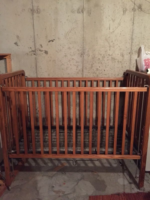 Vintage solid oak crib for Sale in Loves Park, IL OfferUp