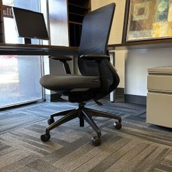 The New Crescent Office Chair